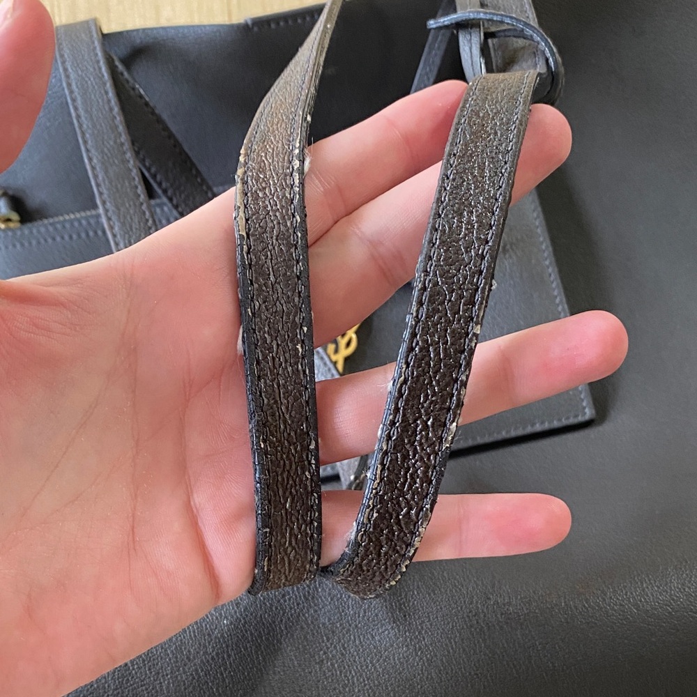 Elegant Black Leather Tote Bag - Picture 7 of 7